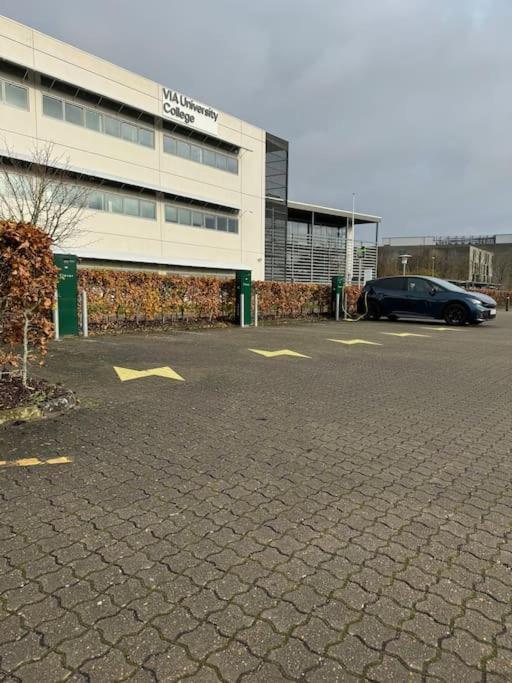 Stor Og Lys Lejlighed I Hjertet Af Holstebro Eksteriør bilde